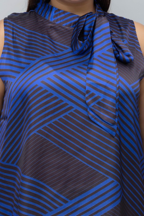 Geometric Print Sleeveless Satin Top