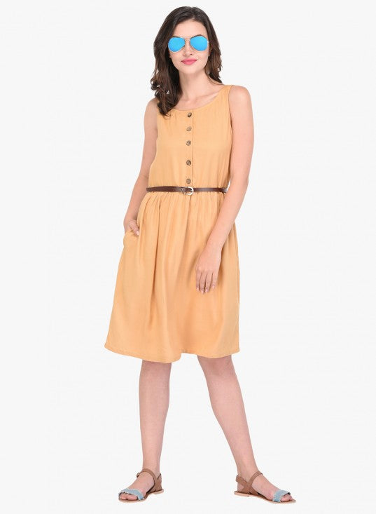Sleeveless rayon shift dress with buttoned center placket