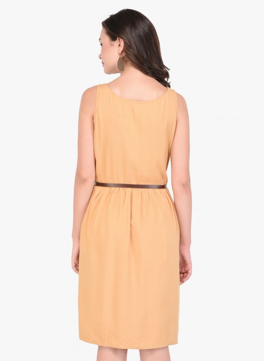 Sleeveless rayon shift dress with buttoned center placket