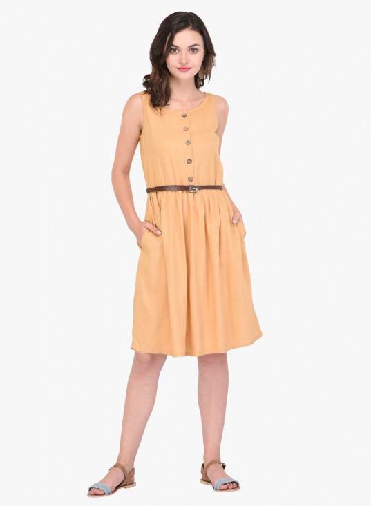 Sleeveless rayon shift dress with buttoned center placket